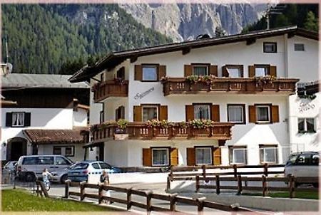 Garni Sayonara Hotel Selva di Val Gardena Bagian luar foto