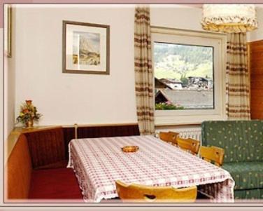 Garni Sayonara Hotel Selva di Val Gardena Ruang foto
