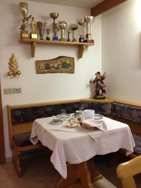 Garni Sayonara Hotel Selva di Val Gardena Bagian luar foto